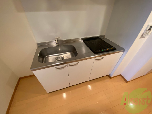 キッチン　キッチンはこちらです。流しが広くて使いやすそうです。