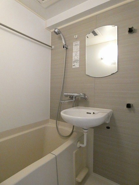 バス・シャワールーム　バス