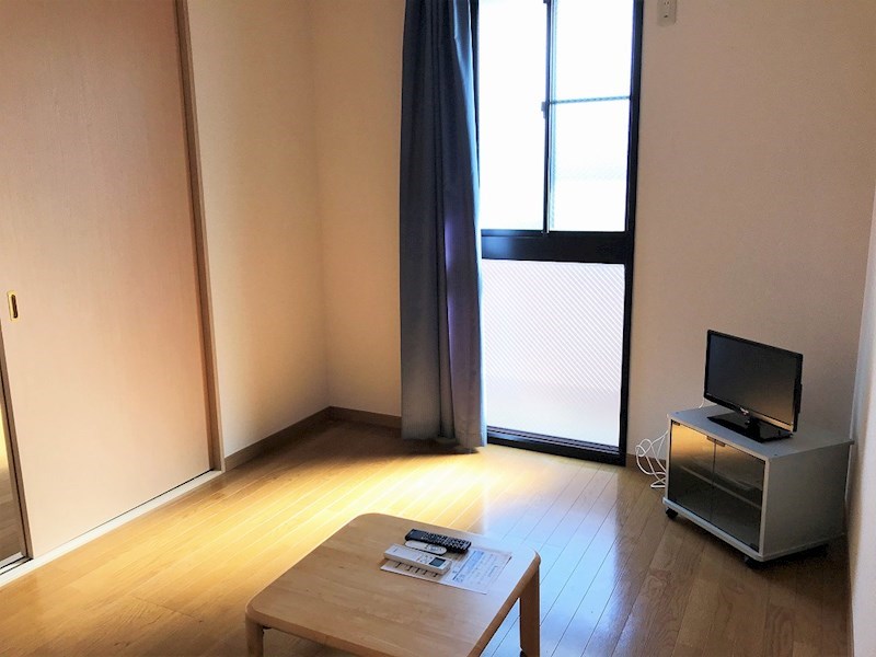 居室・リビング　こちらの物件はMODE不動産なら割引対象の１部屋です。