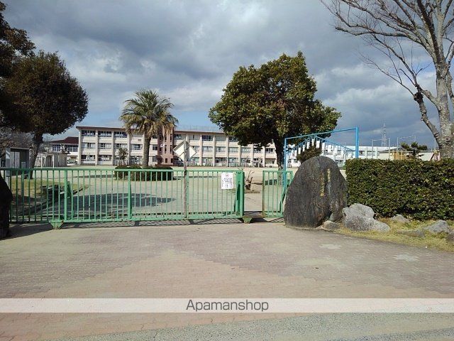小学校　久留米市立善導寺小学校（小学校）まで400m