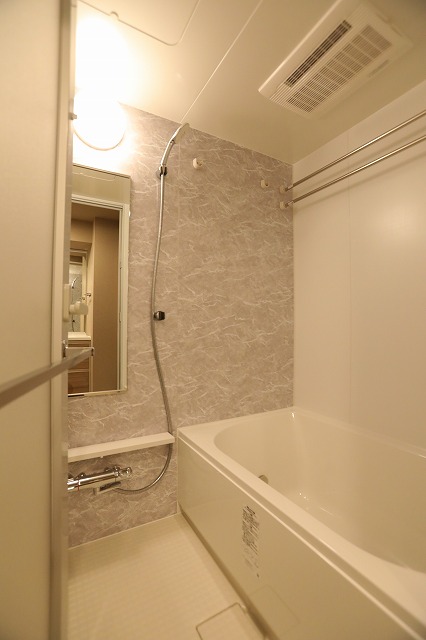 バス・シャワールーム　バス