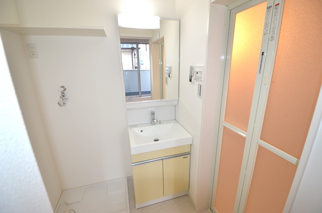 洗面設備　洗髪洗面化粧台付き♪