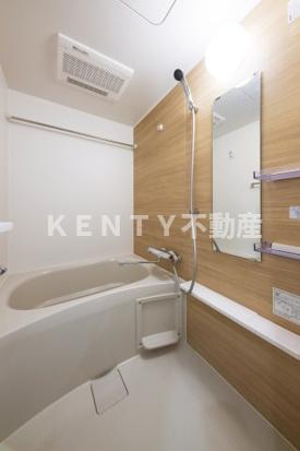 バス・シャワールーム　ゆったり過ごせるお風呂です