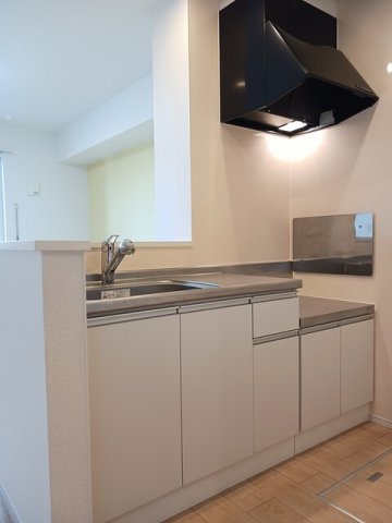 キッチン　コンパクトなキッチンで掃除もラクラク