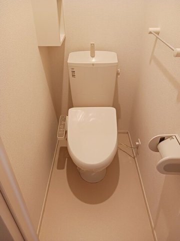 トイレ　清潔感のあるトイレです