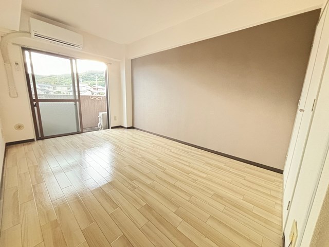 居室・リビング　別号室の写真です