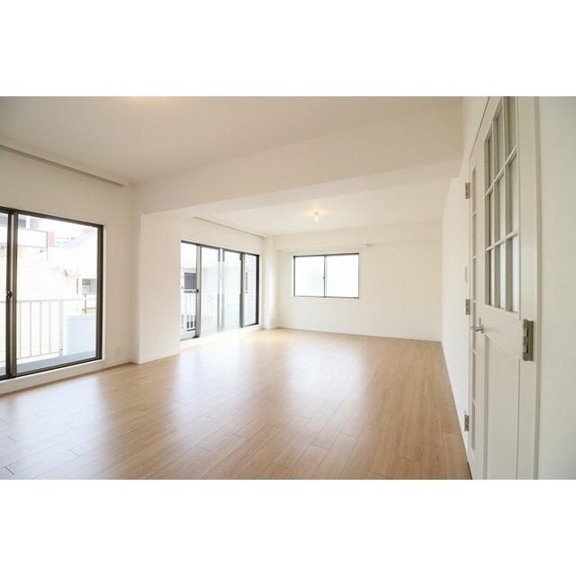 居室・リビング　ゆったりとした居間です