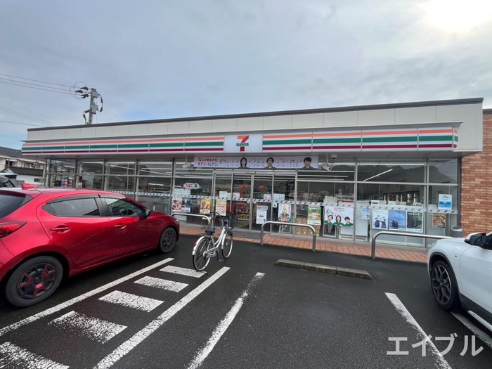 コンビニ　セブンイレブン国分清水１丁目店（コンビニ）まで700m