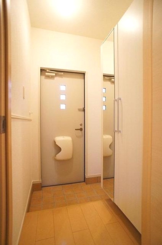 玄関　図面と現状に相違がある場合には現状を優先