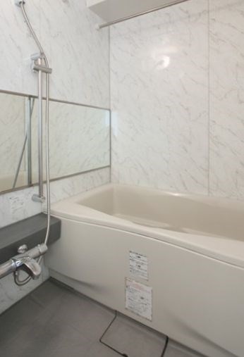 バス・シャワールーム　浴室