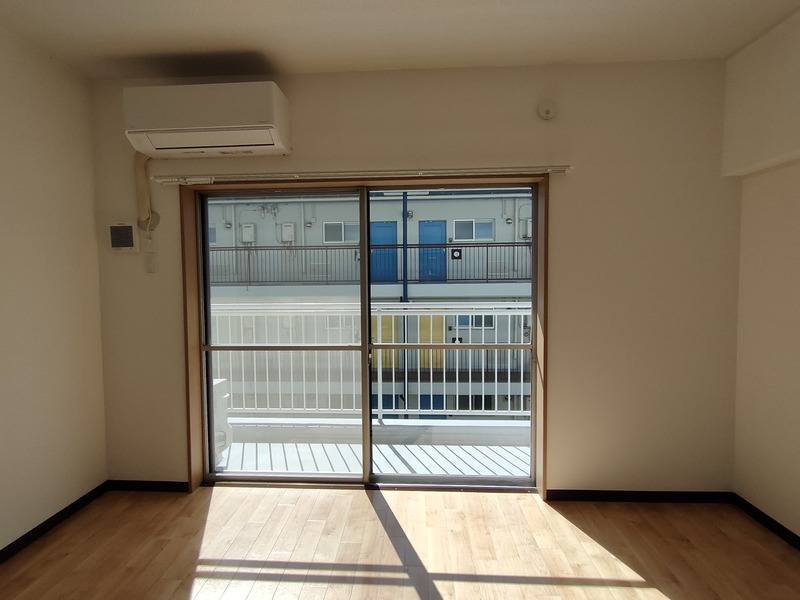 居室・リビング　居間