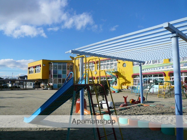 幼稚園・保育園　新居屋保育園（幼稚園・保育園）まで810m