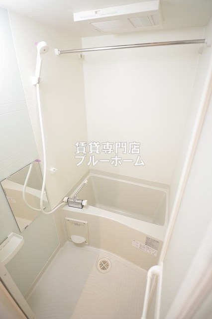 バス・シャワールーム　浴室乾燥機付きお風呂です！