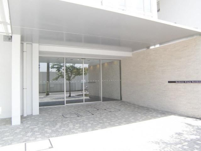 エントランス　★お洒落なエントランスです★