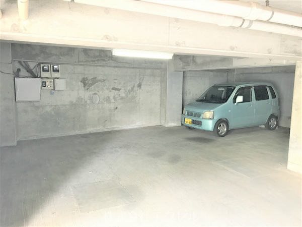 駐車場　駐車場
