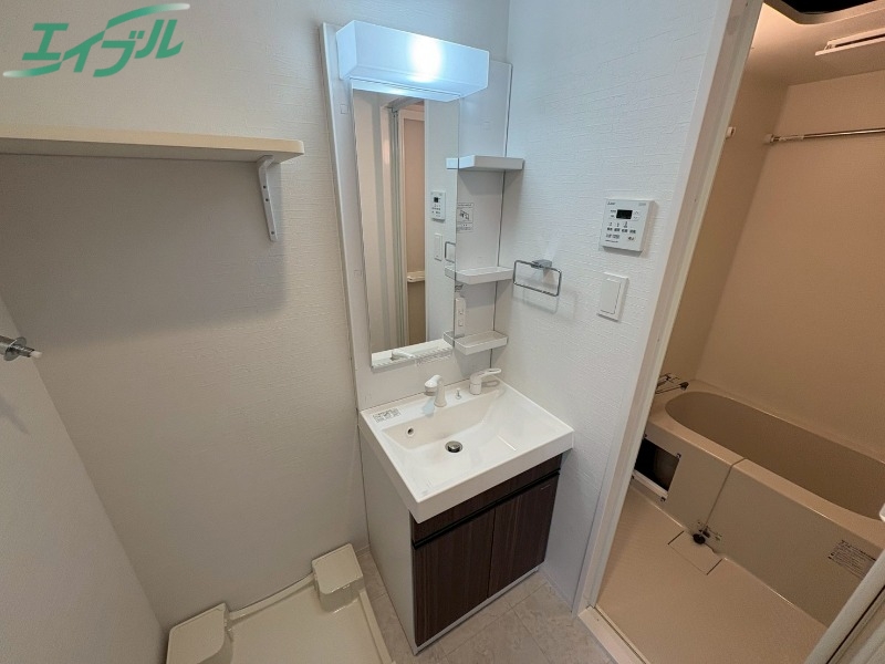 洗面設備　同物件別室写真