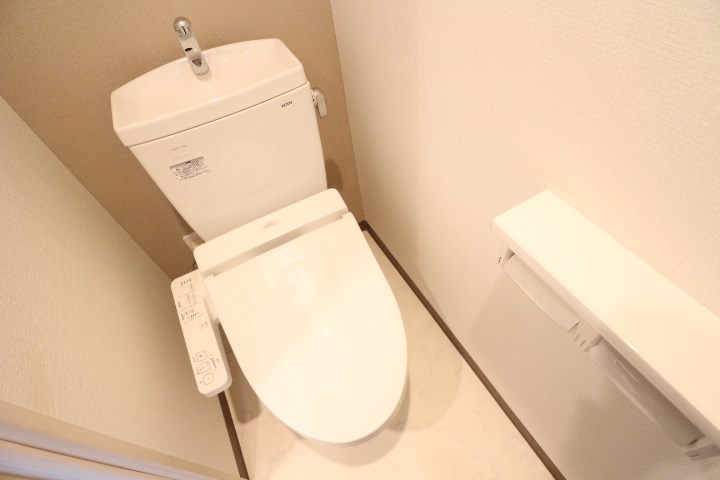 トイレ　同物件別部屋