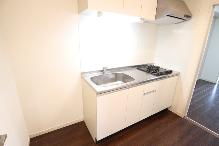 キッチン　同物件別部屋