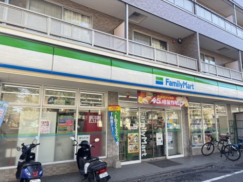 コンビニ　ローソンまるいし祖師谷店（コンビニ）まで588m