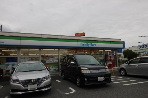 コンビニ　ファミリーマート 幕張町店（コンビニ）まで642m