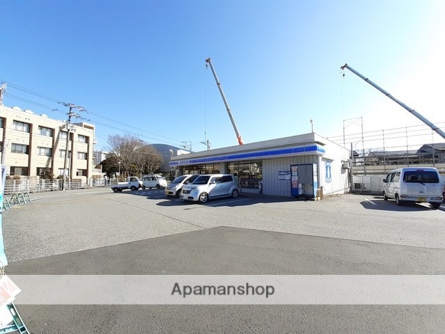 コンビニ　ローソン高知朝倉本町２丁目店（コンビニ）まで1495m