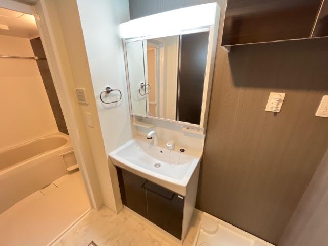 洗面設備　洗髪洗面化粧台