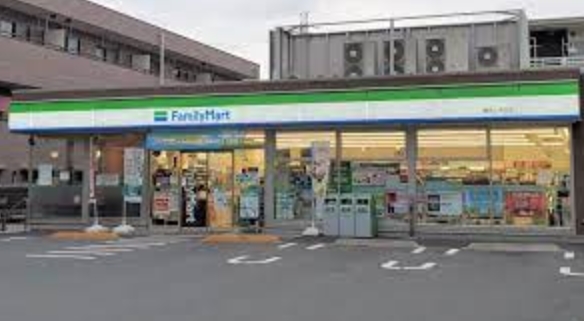 コンビニ　ファミリーマート鶴見上末吉店（コンビニ）まで264m