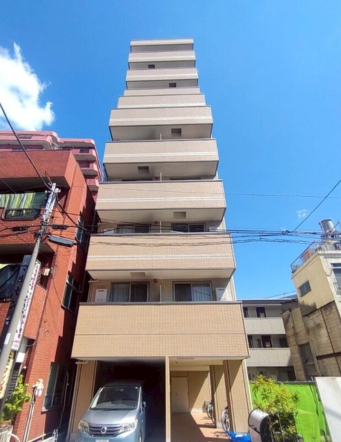 建物外観　１０階建ての賃貸マンション
