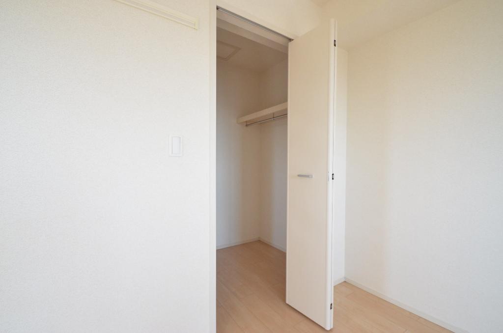 収納　クローゼット