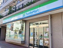 その他　ファミリーマート（その他）まで350m