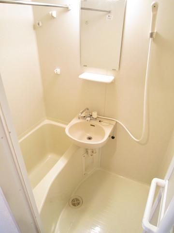 バス・シャワールーム　☆浴室乾燥機付きバスルーム☆