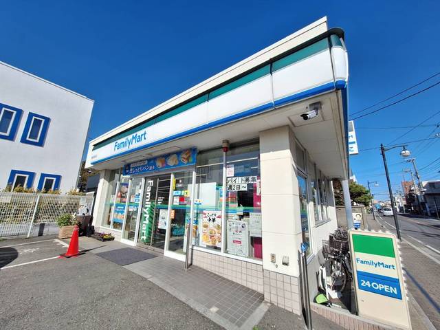 コンビニ　ファミリーマート鎌倉長谷店（コンビニ）まで624m