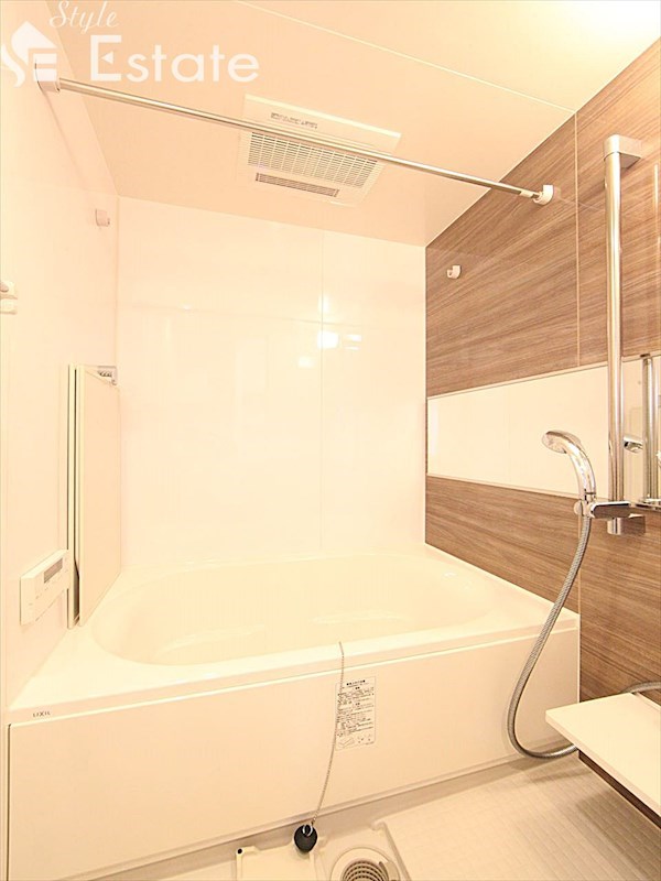 バス・シャワールーム　バスルーム