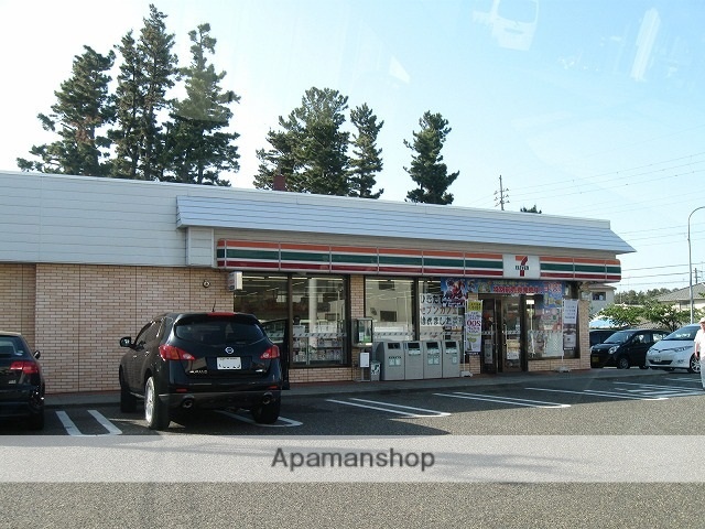 コンビニ　セブンイレブン（コンビニ）まで412m