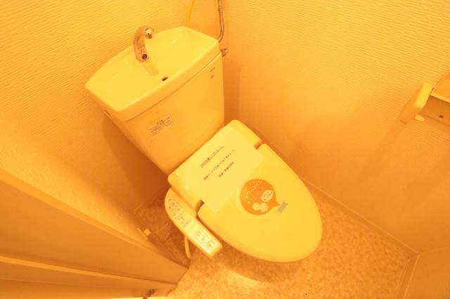 トイレ　人気設備♪シャワートイレ♪
