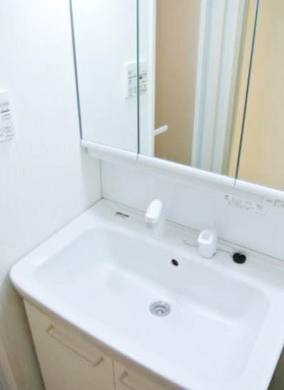 洗面設備　★収納付き、独立洗面台★
