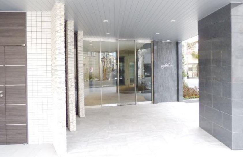 エントランス　★洗練されたデザインのエントランス★