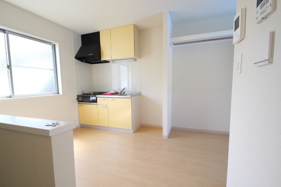 居室・リビング　※別号室の写真です