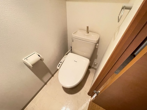 トイレ　※別部屋の写真です