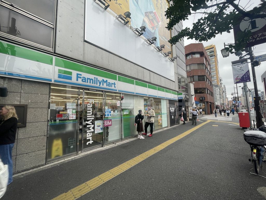 コンビニ　ファミリーマート西浅草一丁目店（コンビニ）まで380m
