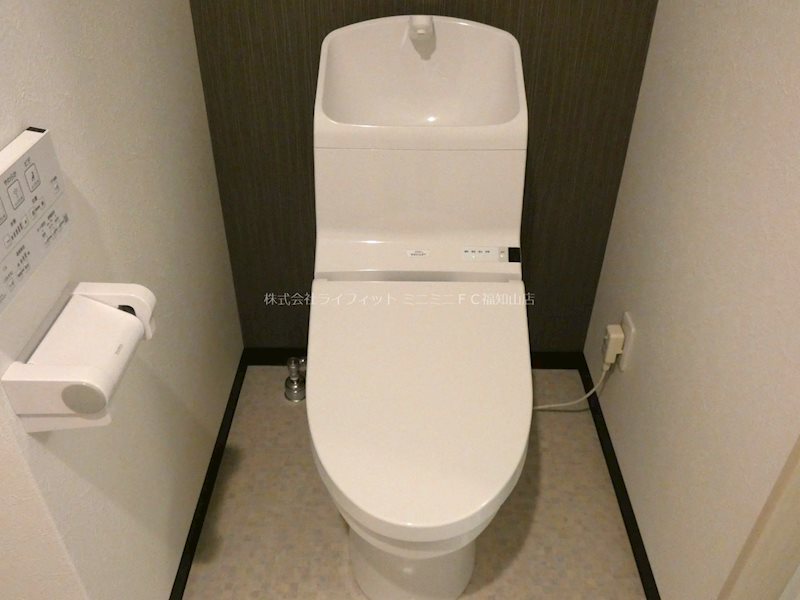 トイレ　※同間取り別部屋の写真です。