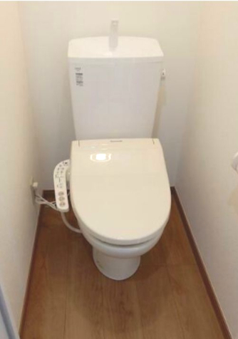 トイレ　トイレスペース（同一仕様写真）