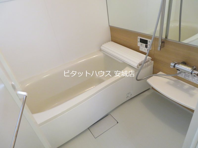 バス・シャワールーム　同物件別部屋