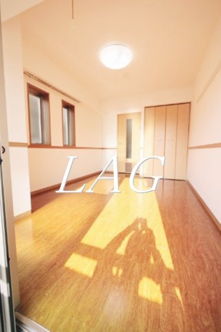 居室・リビング　洋室のお部屋です。