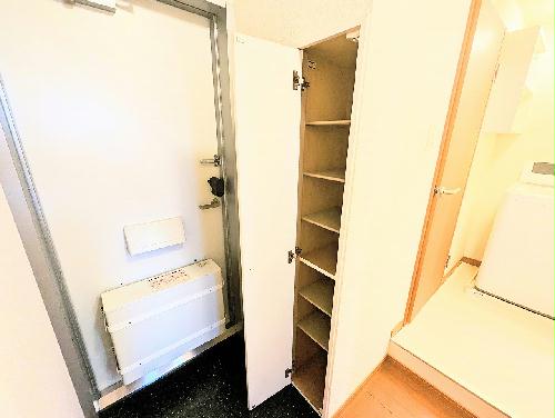 玄関　設備仕様は号室により異なる為、現況を優先します。