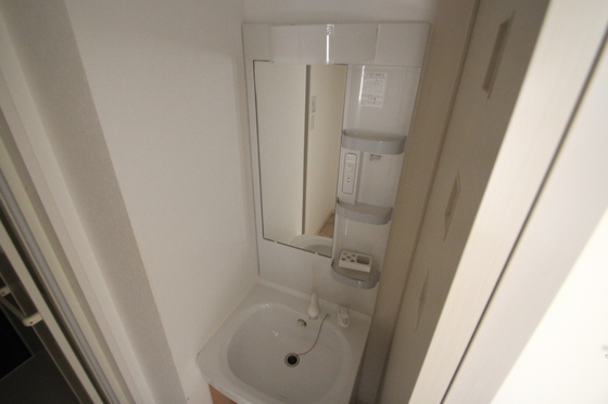 洗面設備　※別部屋の写真です