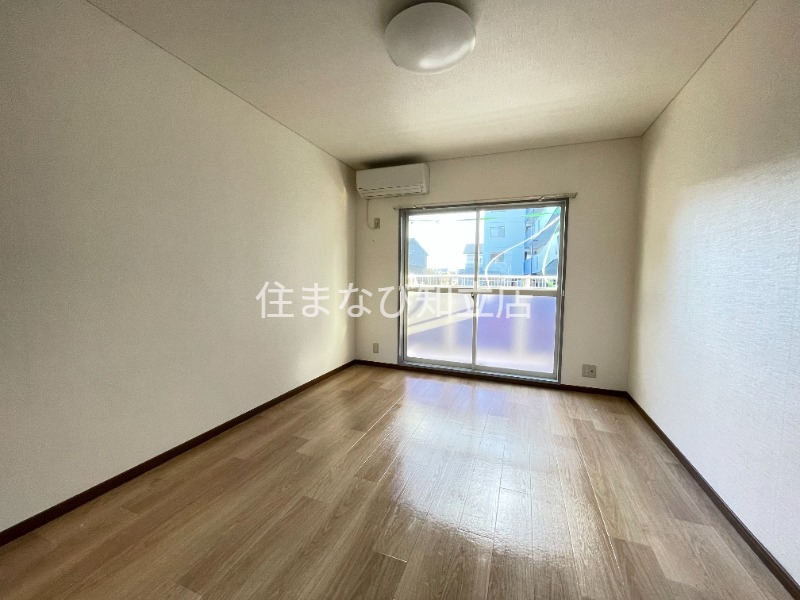 居室・リビング　同型別部屋写真