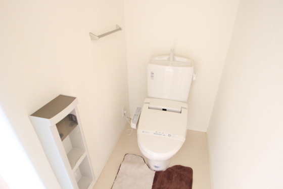 トイレ　※別部屋の写真です