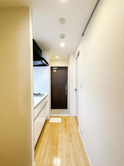玄関　※写真は同タイプ住戸です。