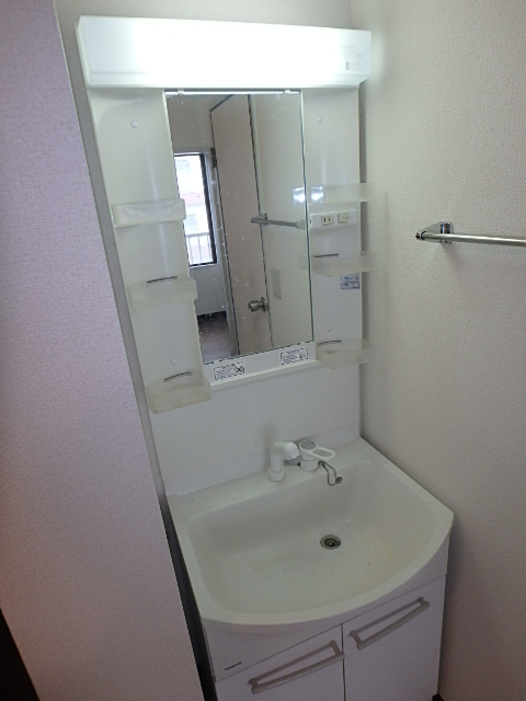 洗面設備　シャンプードレッサー必須ですね